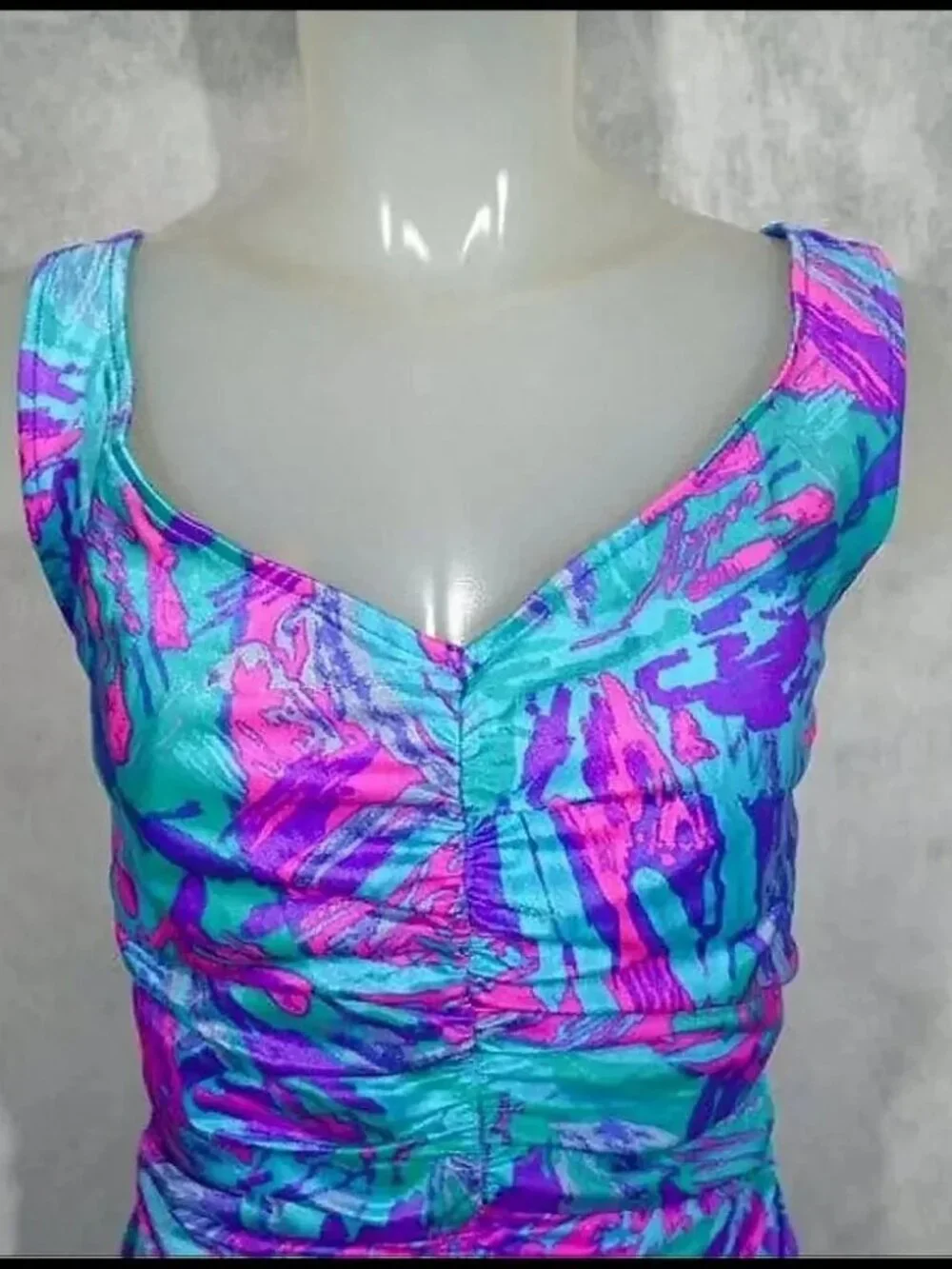 Plus Size One Piece Swimsuit Curvy Vintage Bathing Suit with Low Back -80s